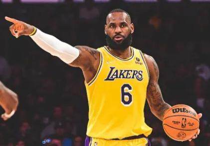 开云体育平台-湖人三连败挣扎继续 詹姆斯态度决绝无意放弃赛季